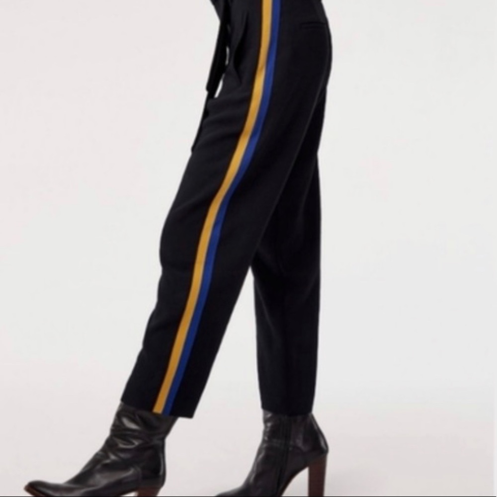 Wilfred Aritzia Jallade Pants with side stripes - Picture 3 of 8